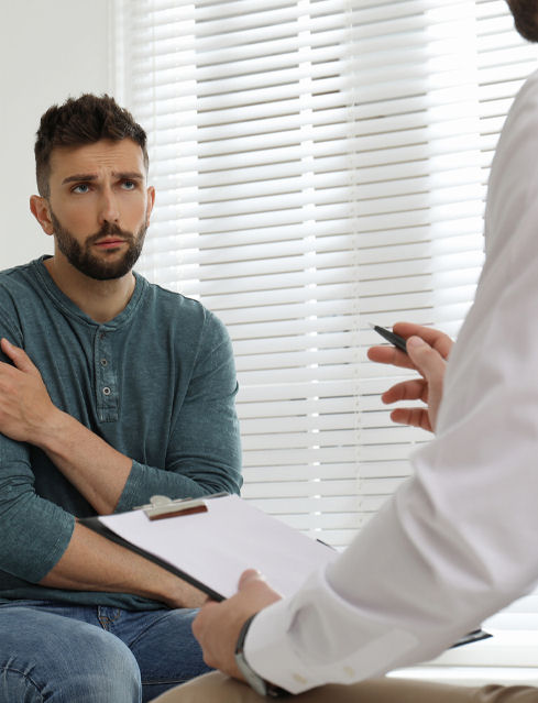 Drug and Alcohol Rehab Los Angeles - Man talking with a Doctor